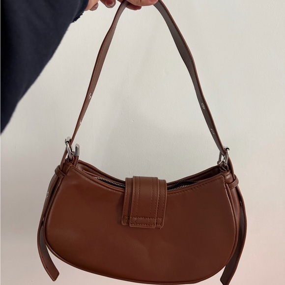 Elegant Brown Faux Leather Shoulder Bag - Picture 5 of 5